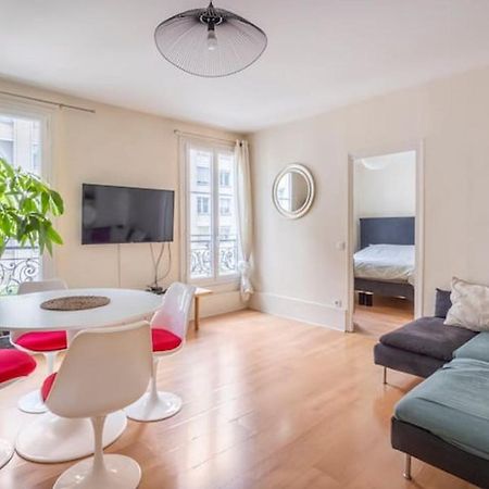 Amazing 1 Bedroom, 30Sec From Arc De Triomphe Parigi Esterno foto